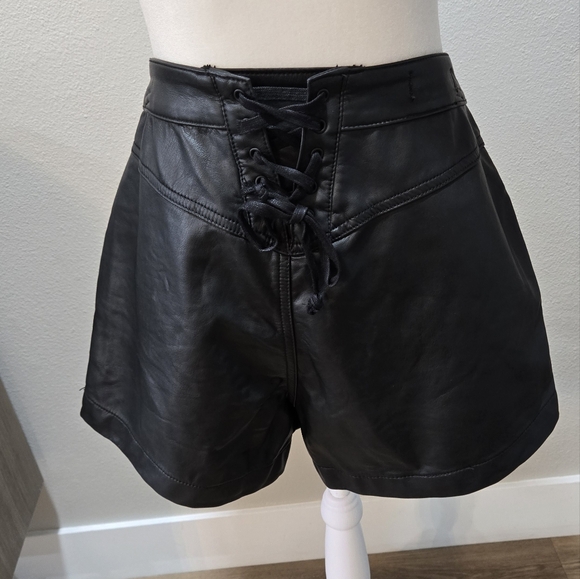 Free People Vegan Leather shorts NWT - Picture 5 of 7